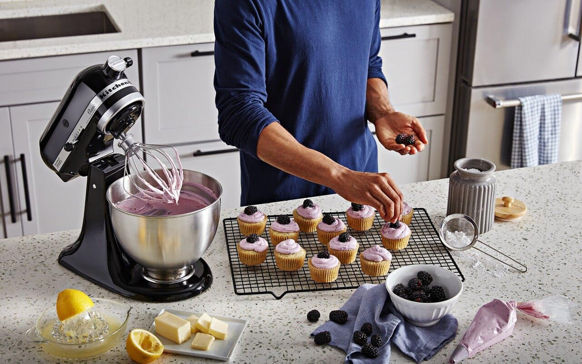 4.5 Qt Tilt-Head Stand Mixer, Classic Series K45SS, Onyx Black