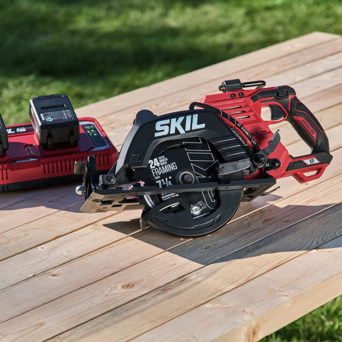 2x20V PWR CORE Brushless 7-1/4 Rear Handle Circular Saw Kit 2x5.0Ah Dual Port Auto Jump Charger CR5429B-20 Red