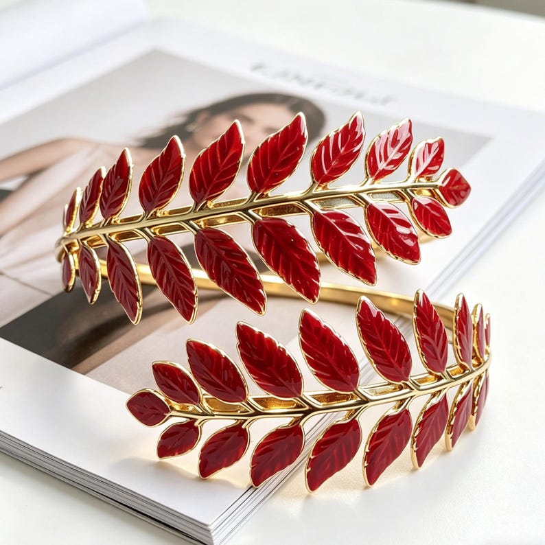 Gold Metal Laurel Leaf Curtain Tiebacks, Set of 2, 4.7in, Polished Enamel Finish